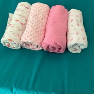 4 pcs Carter’s Receiving Blankets
